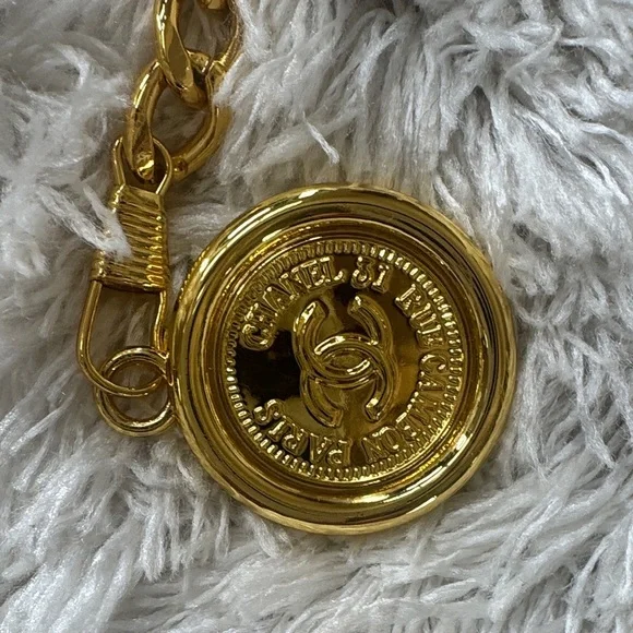 ✨Gold Chanel Rue Cambon Chain Belt w/Medallions authentic w/COA-GREAT CONDITION✨ - Picture 4 of 11